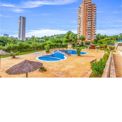 Stunning apartment in Benidorm with Outdoor swimming pool, WiFi and 1 Bedroom