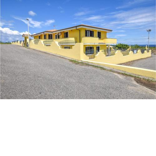 Stunning apartment in BRIATICO with WiFi and 2 Bedrooms