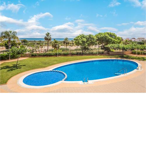 Stunning apartment in Cabanes with 2 Bedrooms and Outdoor swimming pool
