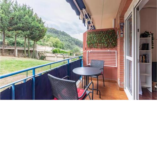 Stunning apartment in Castro Urdiales with Outdoor swimming pool and 1 Bedrooms