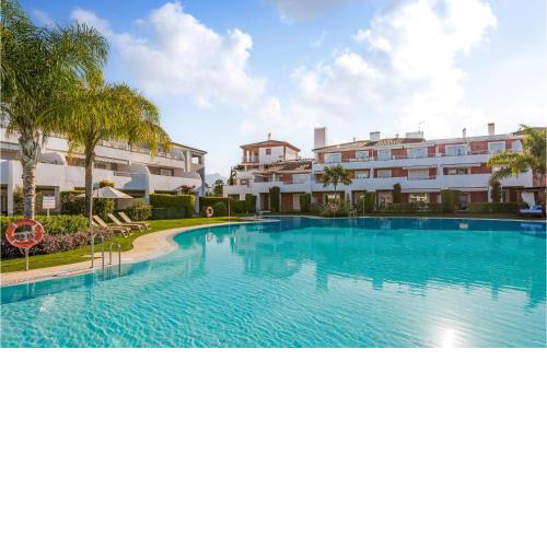 Stunning apartment in Estepona with 2 Bedrooms, WiFi and Outdoor swimming pool