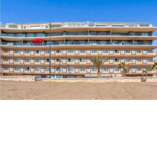 Stunning apartment in Fuengirola with WiFi and 2 Bedrooms