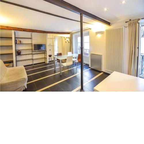 Stunning apartment in Genova with WiFi and 1 Bedrooms