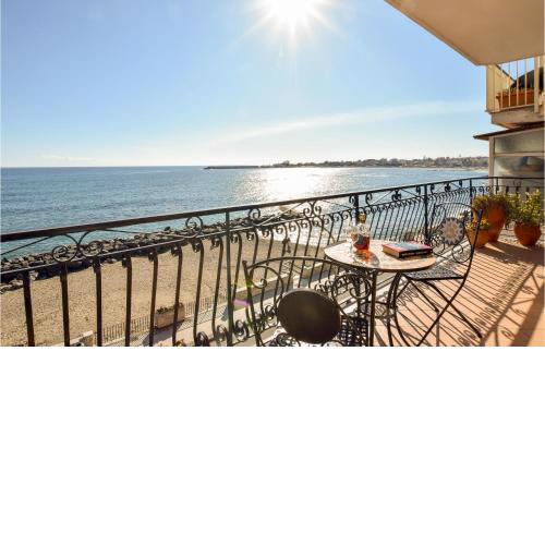 Stunning apartment in Giardini Naxos with WiFi and 2 Bedrooms