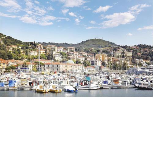Stunning apartment in Imperia with 3 Bedrooms and WiFi