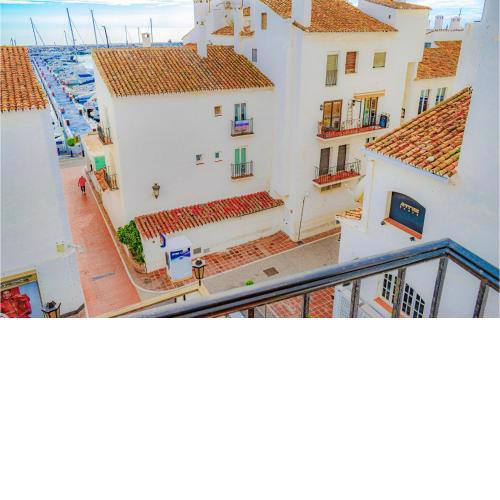 Stunning apartment in Marbella with 2 Bedrooms and WiFi