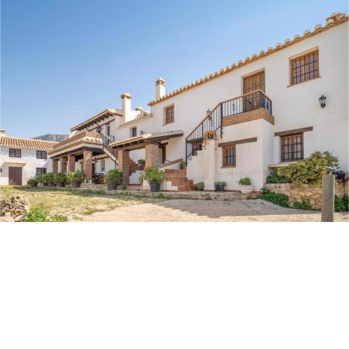 Stunning apartment in Mondron with Outdoor swimming pool, WiFi and 1 Bedrooms