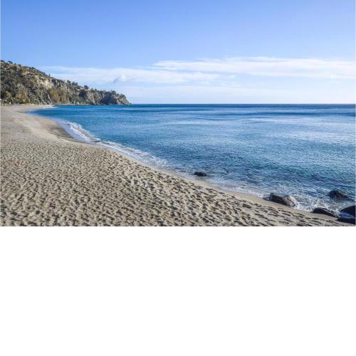 Stunning apartment in Nicotera Marina with WiFi and 2 Bedrooms