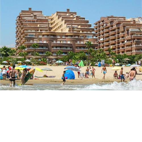 Stunning apartment in Oropesa with 2 Bedrooms