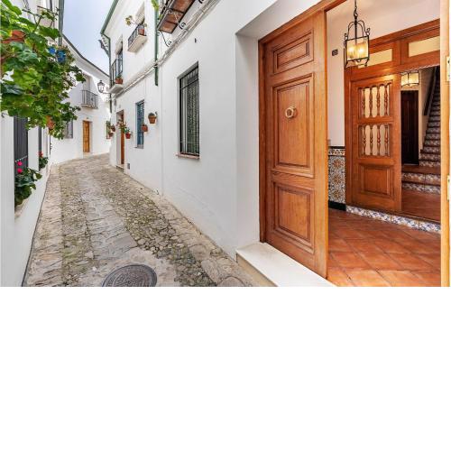 Stunning apartment in Priego de Cordoba with WiFi and 3 Bedrooms