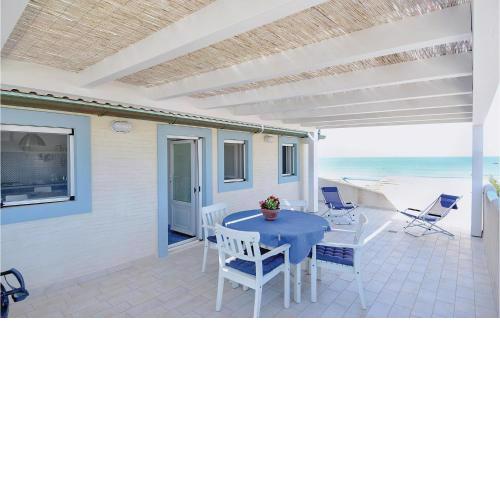 Stunning apartment in Punta Braccetto RG with 1 Bedrooms and WiFi