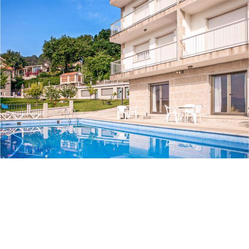 Stunning apartment in Raxó with Outdoor swimming pool, WiFi and 1 Bedrooms