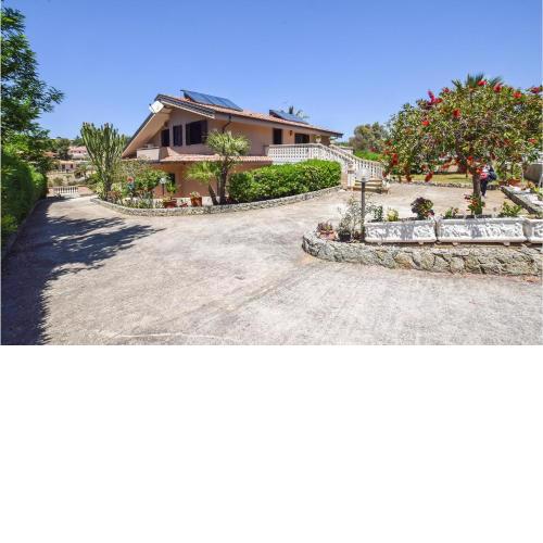 Stunning apartment in RICADI with WiFi and 2 Bedrooms