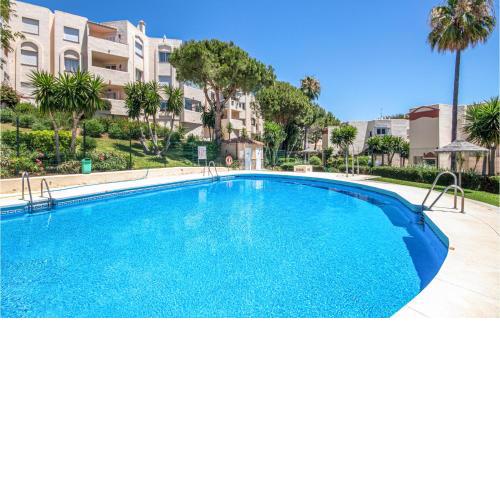 Stunning Apartment In Riviera Del Sol With Wifi, Outdoor Swimming Pool And Swimming Pool