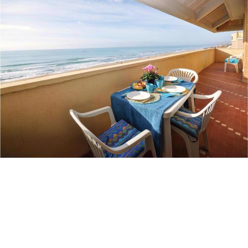 Stunning apartment in Torvaianica with Internet and 1 Bedrooms