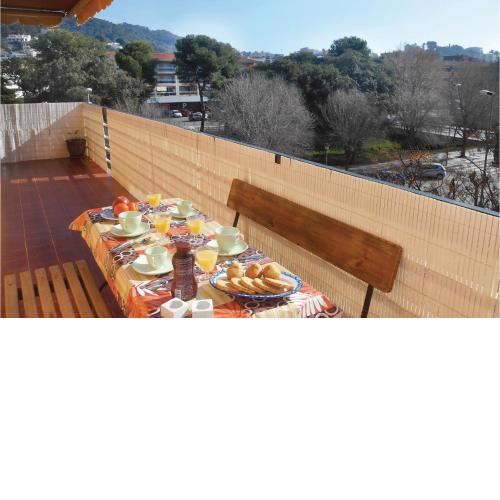 Stunning apartment in Tossa de Mar with 3 Bedrooms and WiFi