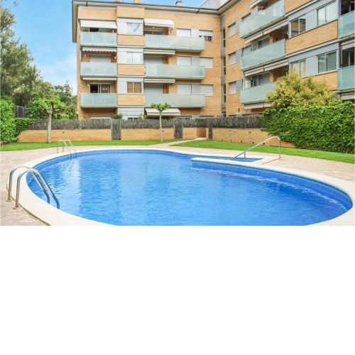 Stunning Apartment In Tossa De Mar With Wifi, 3 Bedrooms And Swimming Pool