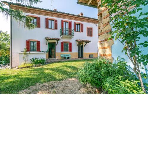 Stunning apartment in Vignale Monferrato with Jacuzzi, WiFi and 2 Bedrooms