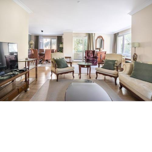 Stunning Flat with Terrace in Caddebostan
