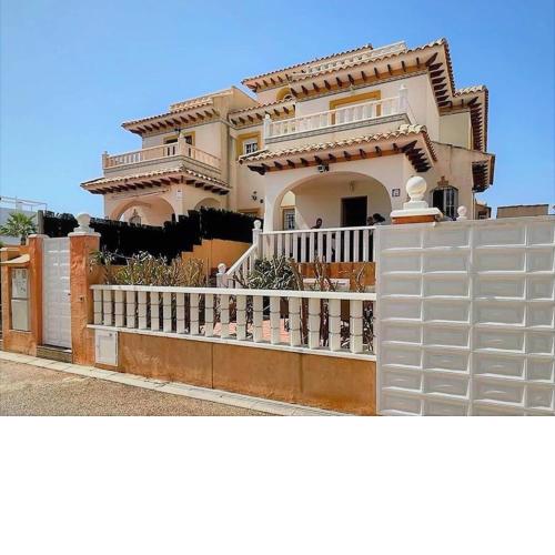 Stunning holiday home in Cabo Roig not far from the beach