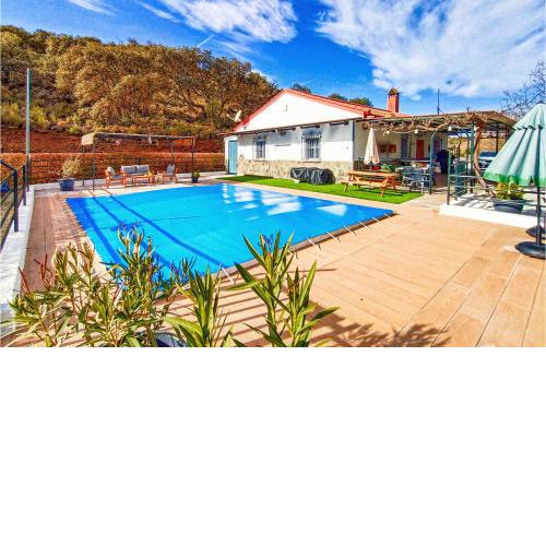Stunning home in Alhama de Granada with Outdoor swimming pool, WiFi and 3 Bedrooms