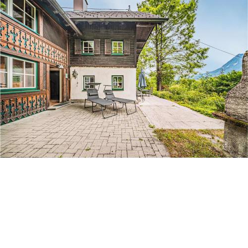 Stunning home in Bad Goisern with WiFi and 3 Bedrooms