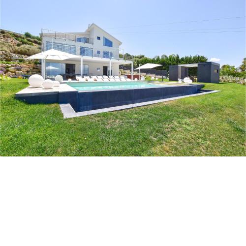 Stunning Home In Balestrate With 7 Bedrooms, Wifi And Outdoor Swimming Pool