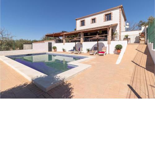 Stunning home in Cabra with Outdoor swimming pool, WiFi and 4 Bedrooms