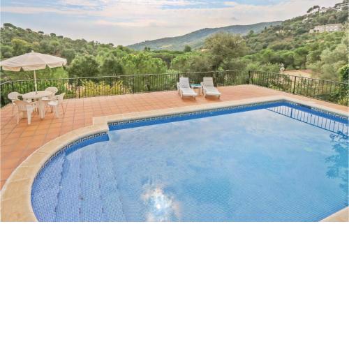 Stunning Home In Calonge With 4 Bedrooms, Wifi And Outdoor Swimming Pool