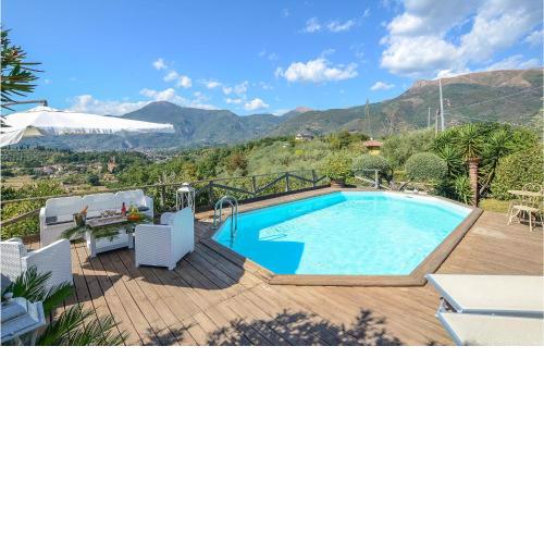 Stunning home in Camaiore with Outdoor swimming pool, 3 Bedrooms and WiFi