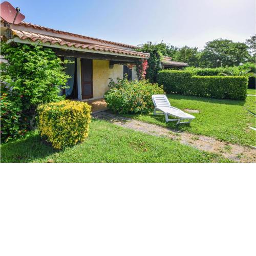 Stunning home in Cannigione with 2 Bedrooms