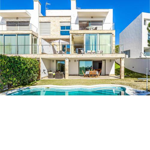 Stunning home in Cartaya with Outdoor swimming pool, WiFi and 5 Bedrooms