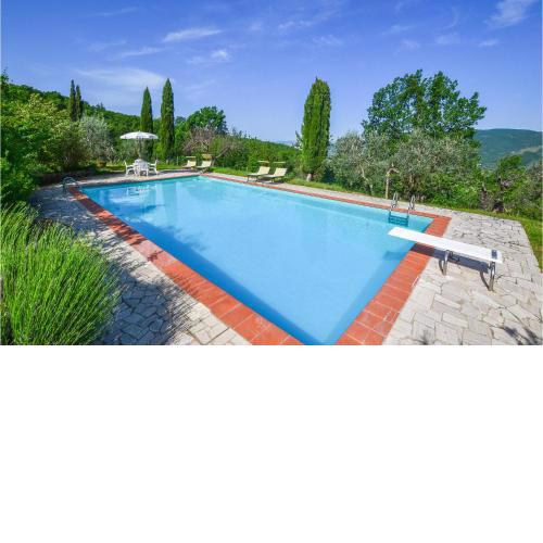 Stunning home in Castiglion Fiorentino with Outdoor swimming pool, WiFi and 2 Bedrooms