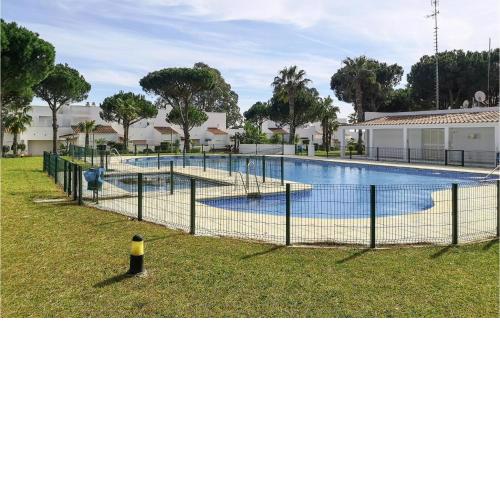 Stunning home in Chiclana de la Front, with WiFi, 4 Bedrooms and Outdoor swimming pool