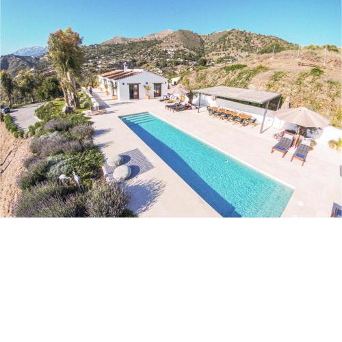 Stunning Home In Cmpeta With Wifi, Outdoor Swimming Pool And Swimming Pool