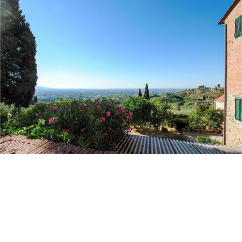 Stunning home in Colle di Buggiano with WiFi and 3 Bedrooms