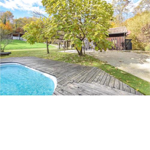 Stunning Home In Cornuda With Sauna, Wifi And Outdoor Swimming Pool