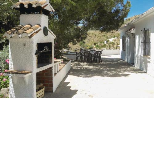 Stunning home in El Borge with 2 Bedrooms, WiFi and Outdoor swimming pool