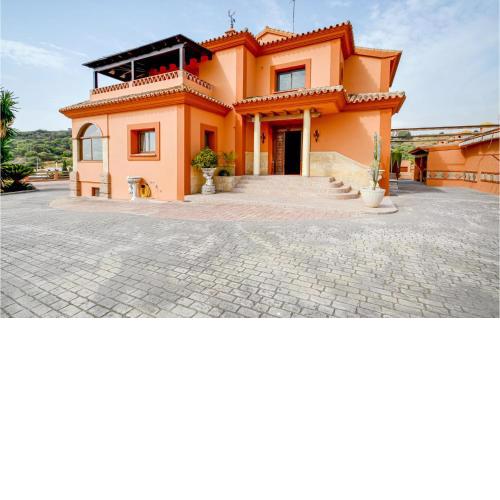 Stunning home in Estepona with WiFi, Outdoor swimming pool and Swimming pool