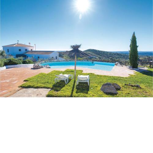 Stunning Home In F-41450 Constantina With 9 Bedrooms, Wifi And Private Swimming Pool