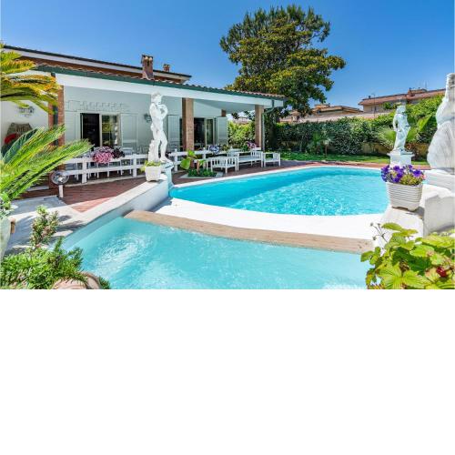Stunning Home In Fiumicino With 5 Bedrooms, Wifi And Outdoor Swimming Pool