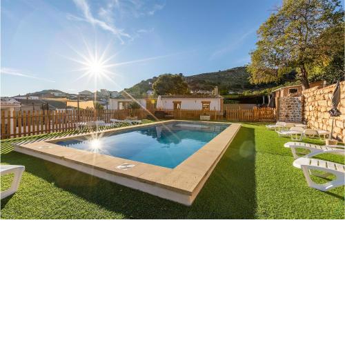 Stunning home in Frailes with WiFi, 8 Bedrooms and Outdoor swimming pool