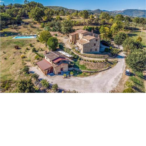 Stunning home in Fraz, Lugnano with Outdoor swimming pool, 8 Bedrooms and WiFi