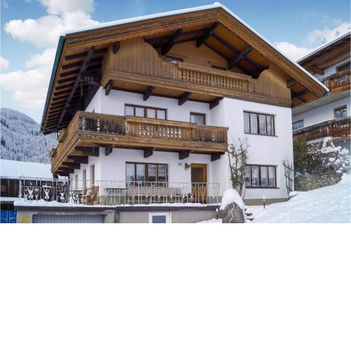 Stunning home in Hippach-Schwendberg with WiFi and 5 Bedrooms