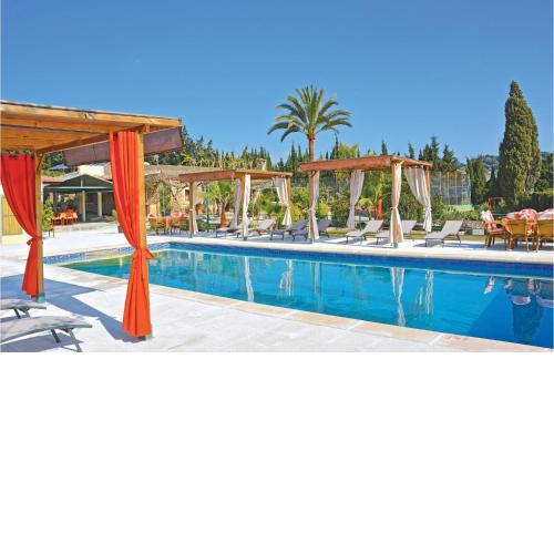 Stunning home in Llub with 6 Bedrooms, WiFi and Private swimming pool