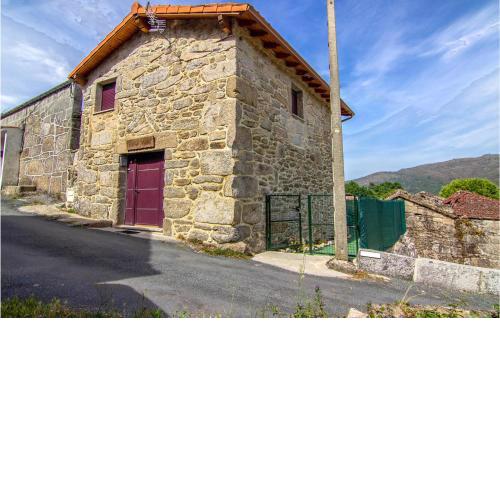 Stunning home in Lobios with WiFi and 2 Bedrooms