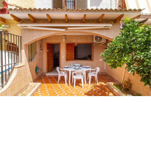 Stunning home in Los Alczares with WiFi and 2 Bedrooms