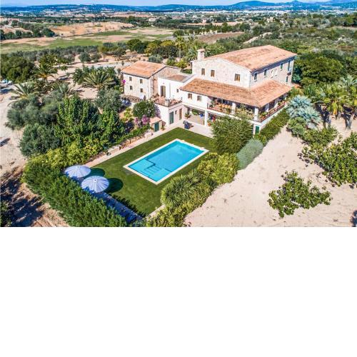 Stunning Home In Manacor With 6 Bedrooms, Outdoor Swimming Pool And Swimming Pool