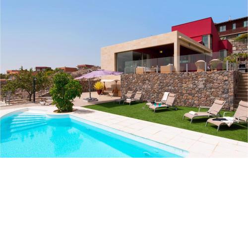 Stunning Home In Maspalomas With Wifi, Swimming Pool And 4 Bedrooms