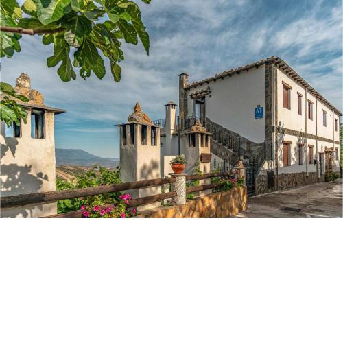 Stunning Home In Mecina Bombarn With Outdoor Swimming Pool, Wifi And 1 Bedrooms 2
